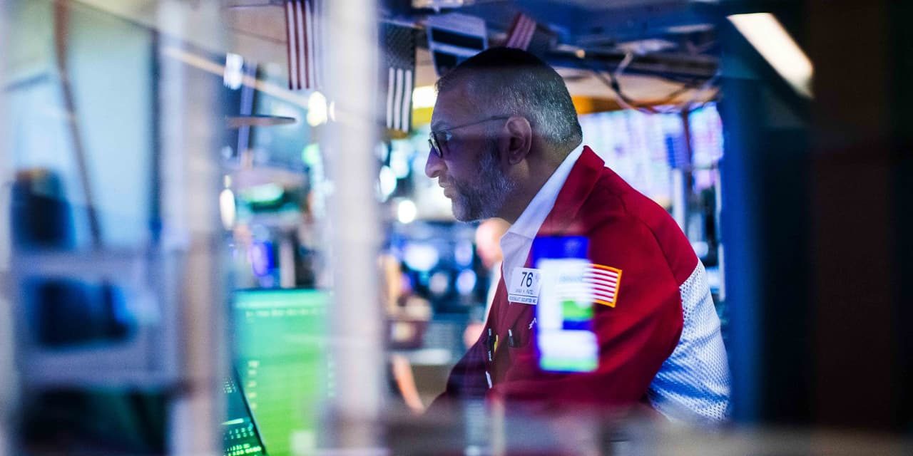 The Stock Market Is Finally Rising Again—and It’s Getting Cheaper, Too
