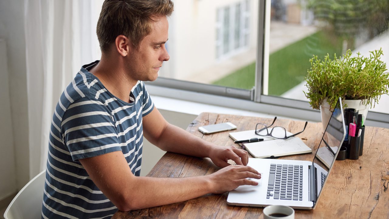 I Asked ChatGPT and a Financial Advisor What I Needed To Do To Retire Early: Here’s Where They Disagree