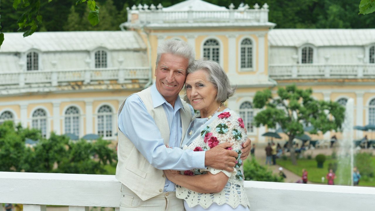 Forget downsizing — boomers are going bigger in retirement with 5,000-square-foot homes. What it means for your wallet