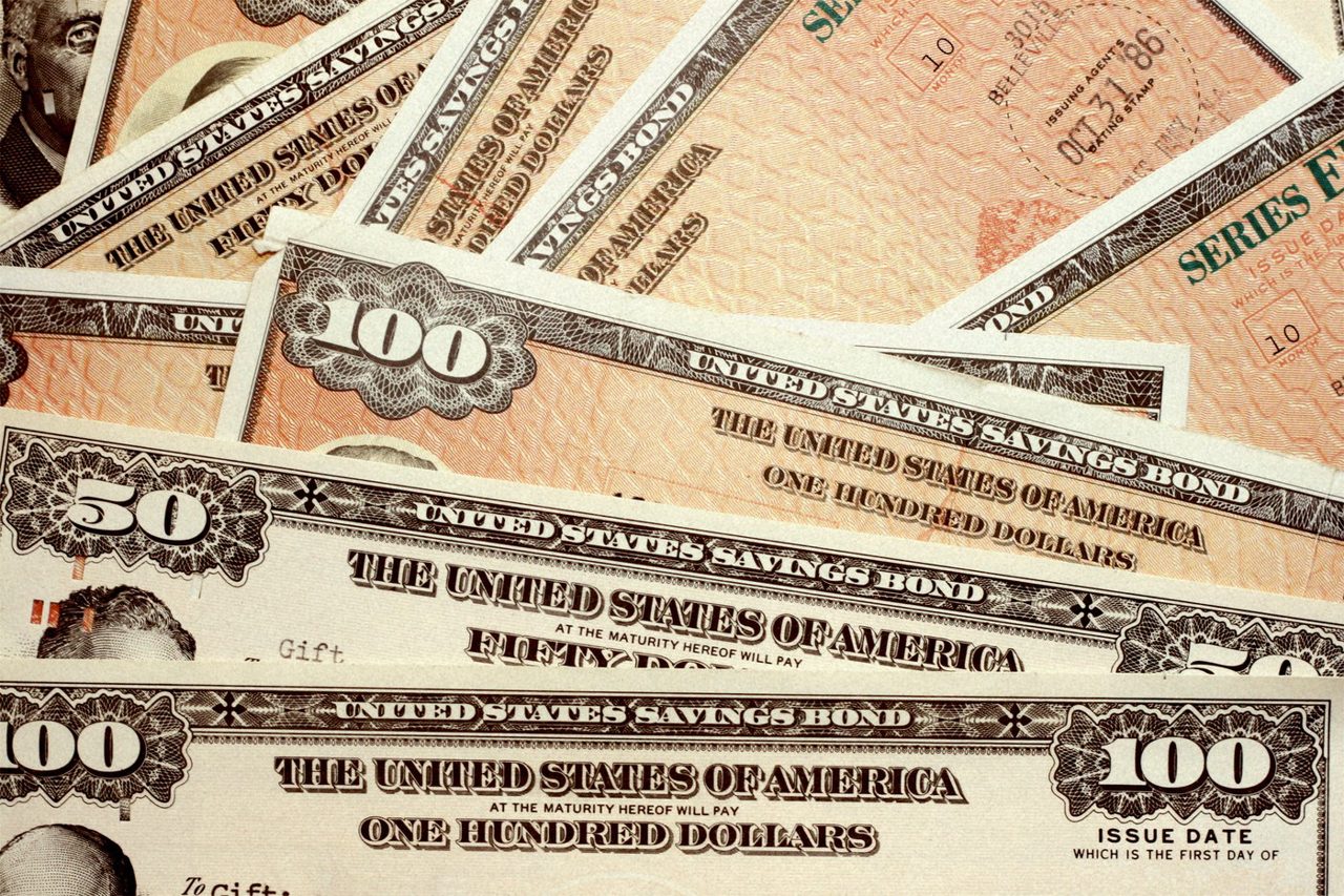 Vanguard VCLT vs. VGLT: Which Long-Term Bond ETF Deserves Your Portfolio?