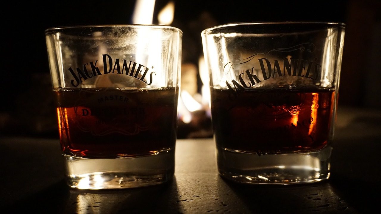 Brown-Forman Corporation: Sazerac’s $32 Cash Bid Rebuffed as Dual-Class Control Shields Valuation Disconnect