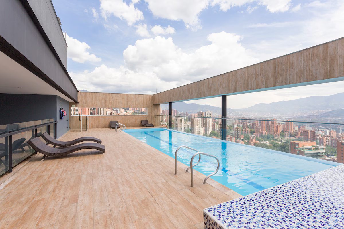 Medellín Is Now Antioquia’s Airbnb Capital, With Hosts Earning US$133 Million a Year