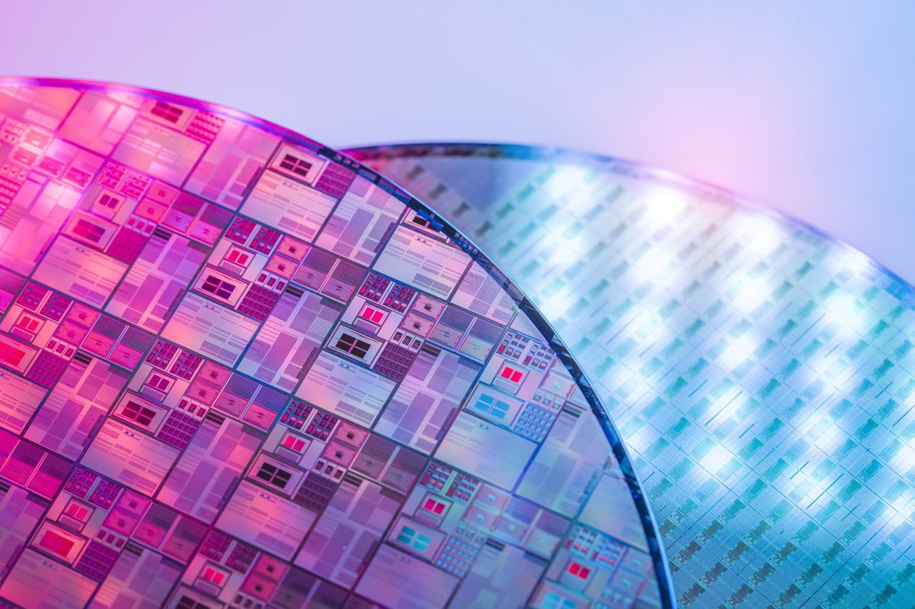 SpaceX Is Building a $16.8 Billion Chip Fab in Texas. Is This a Genius Move or a Red Flag For Investors?