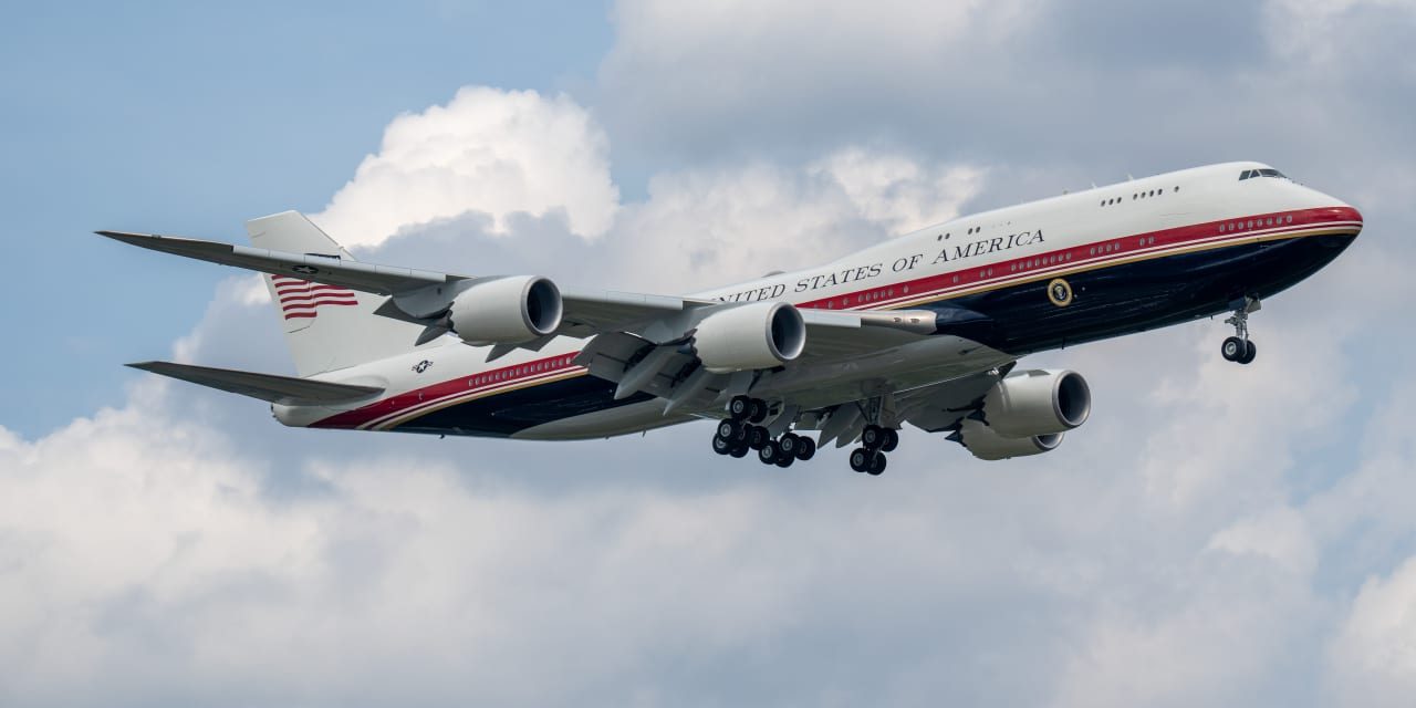 Boeing Stock Gets 2 Big Boosts. How Shares Can Get to $450.