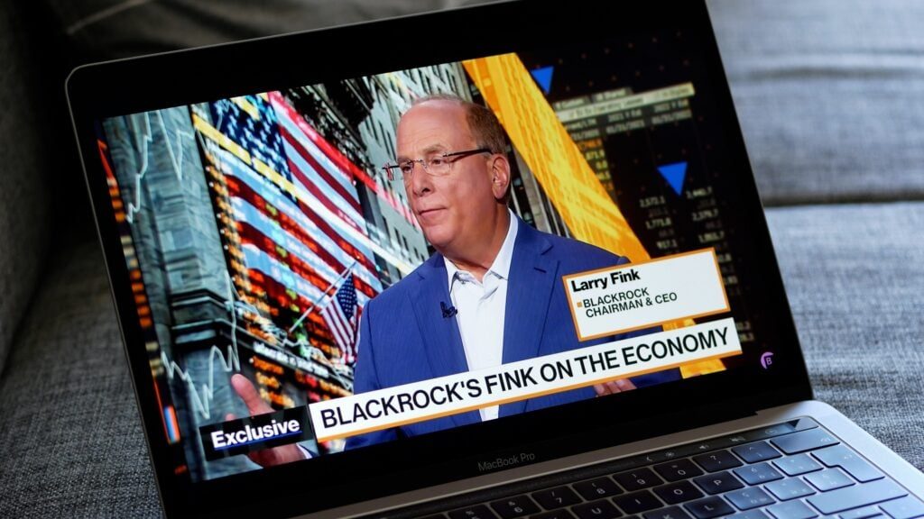 BlackRock CEO Larry Fink Warned of an AI Power Crunch—New York Just Halted Large Data Centers: CEG, VST, NEE in Focus