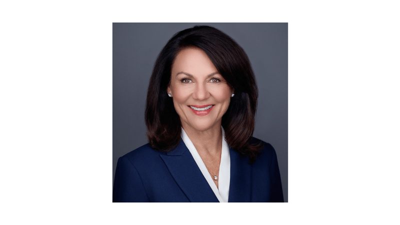 Is Albertsons looking to change course at CEO?
