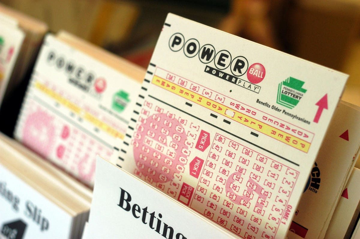 Powerball Jackpot Nears $1 Billion—Here’s What The Winner Could Take Home