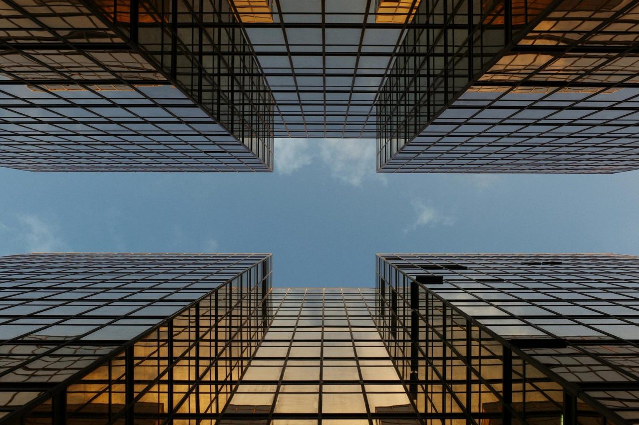 Crypto Long & Short: Tokenized equities: the model underneath the trade