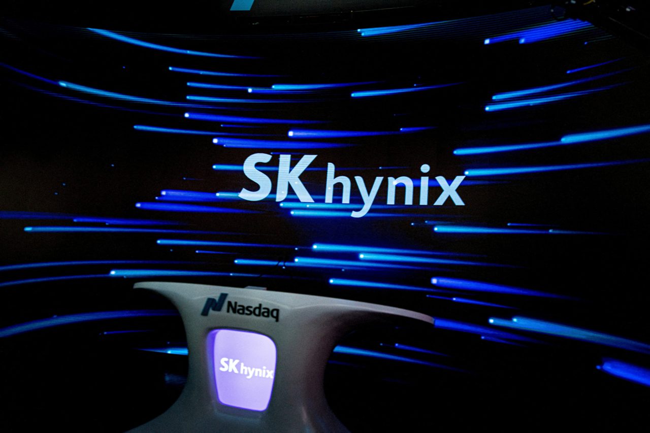 SK Hynix stock drops, chip sector declines as AI trade angst returns