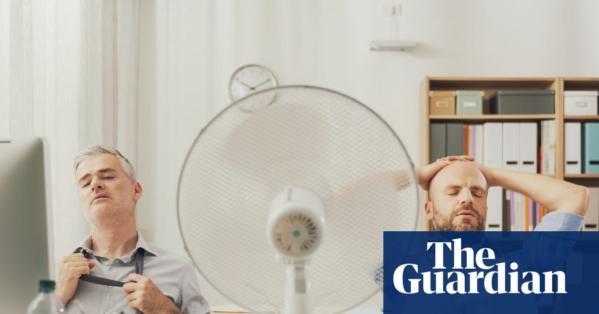 UK heatwaves wipe £4.4bn off output as productivity drops