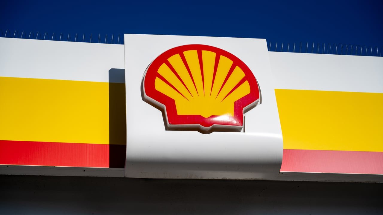 Shell seeking buyers for U.S. chemicals business at up to $8 billion