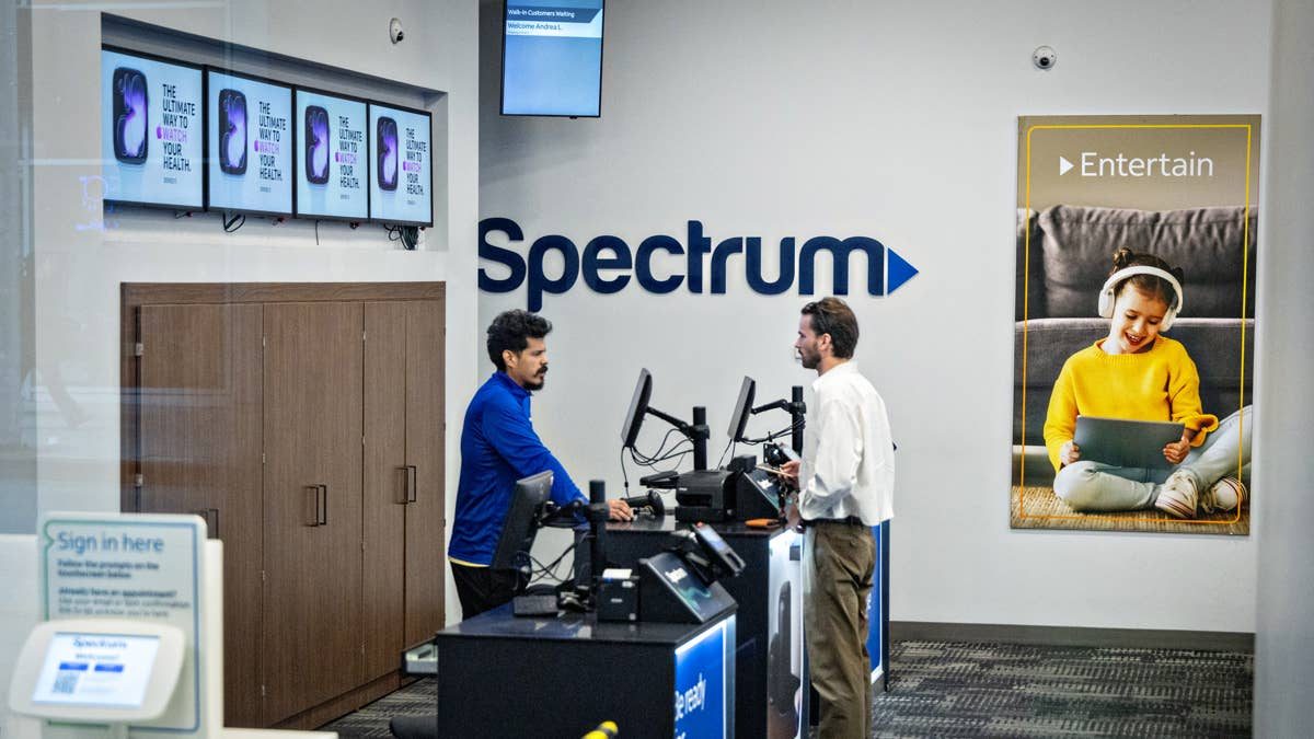 Spectrum rolls out free offer after steep customer losses
