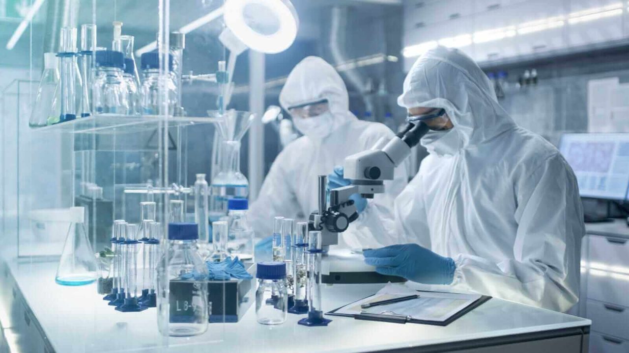 NVAX Stock Alert: Biotechs Hit Post-Pandemic High on mRNA Cancer Breakthrough