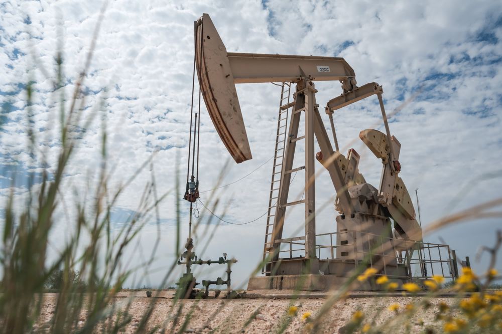 Oil prices rise as U.S. reportedly tells Gulf countries to prepare for Iran strikes after midterm elections