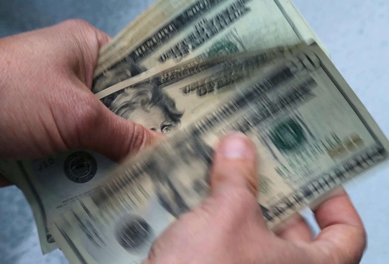 HDFC, ICICI Bank rates up for dollar deposits