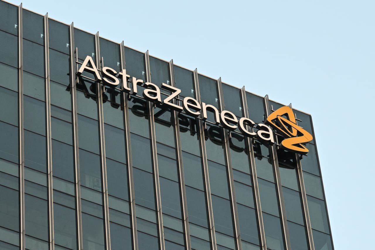AstraZeneca tie-up talks with Bristol-Myers Squibb are moving stocks. Analysts are puzzled.