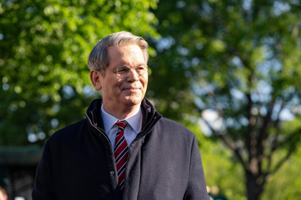 Scott Bessent Says America's 'K-Shaped' Economy Is Dead, But Robert Reich Fires Back With a McDonald's Warning: 'Very Much Alive, Even CEOs are Admitting It's a Problem'