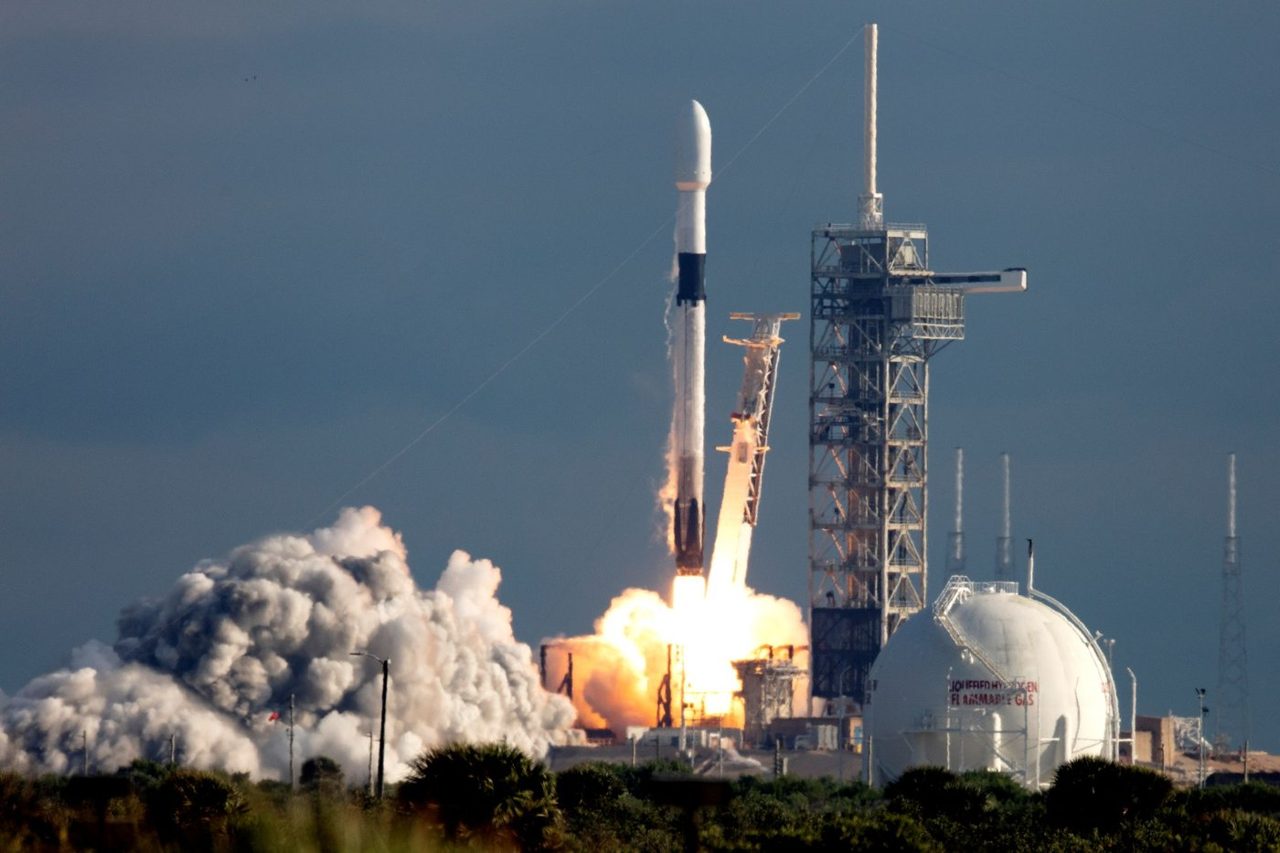 Should You Buy Rocket Lab Stock While It's Under $90?