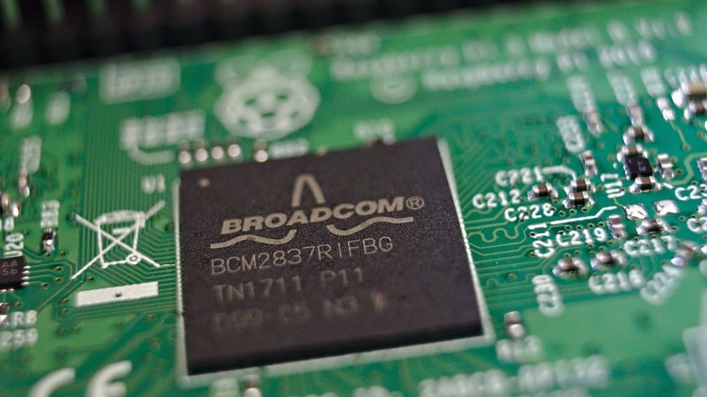 Cisco vs. Broadcom: One Stock Looks Like the Better AI Play
