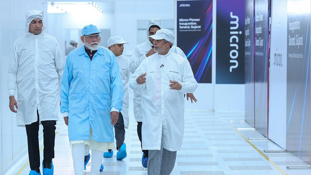 Memory-Chip Stocks Micron, SK Hynix Drop After China Rival's IPO