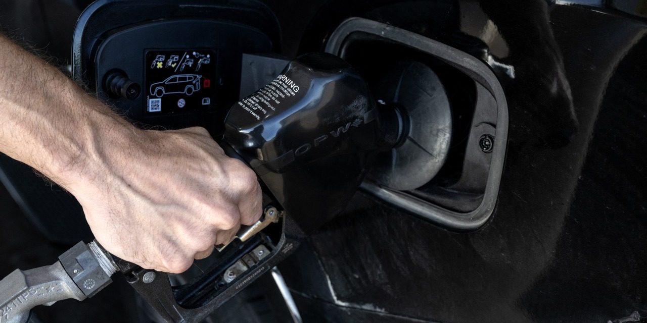 Oil Posts Weekly Gains on Simmering Middle East Tension