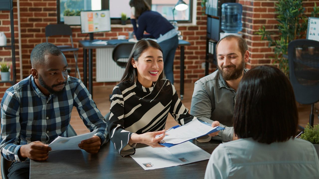 A 1-hour delay replying to a recruiter cuts your hiring chances by half. Here's why