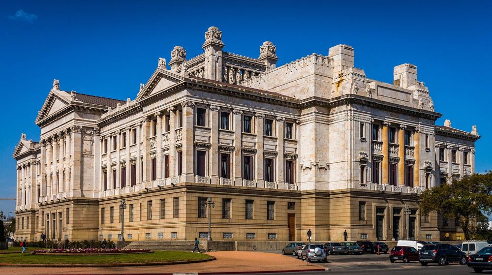 Uruguay Cabinet Backs Bill to Allow Retirement at 60