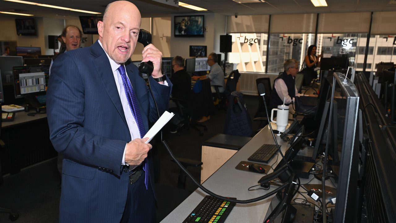 Jim Cramer warns of looming 'nightmare' for tech stocks as US and Korean markets now handcuffed to each other
