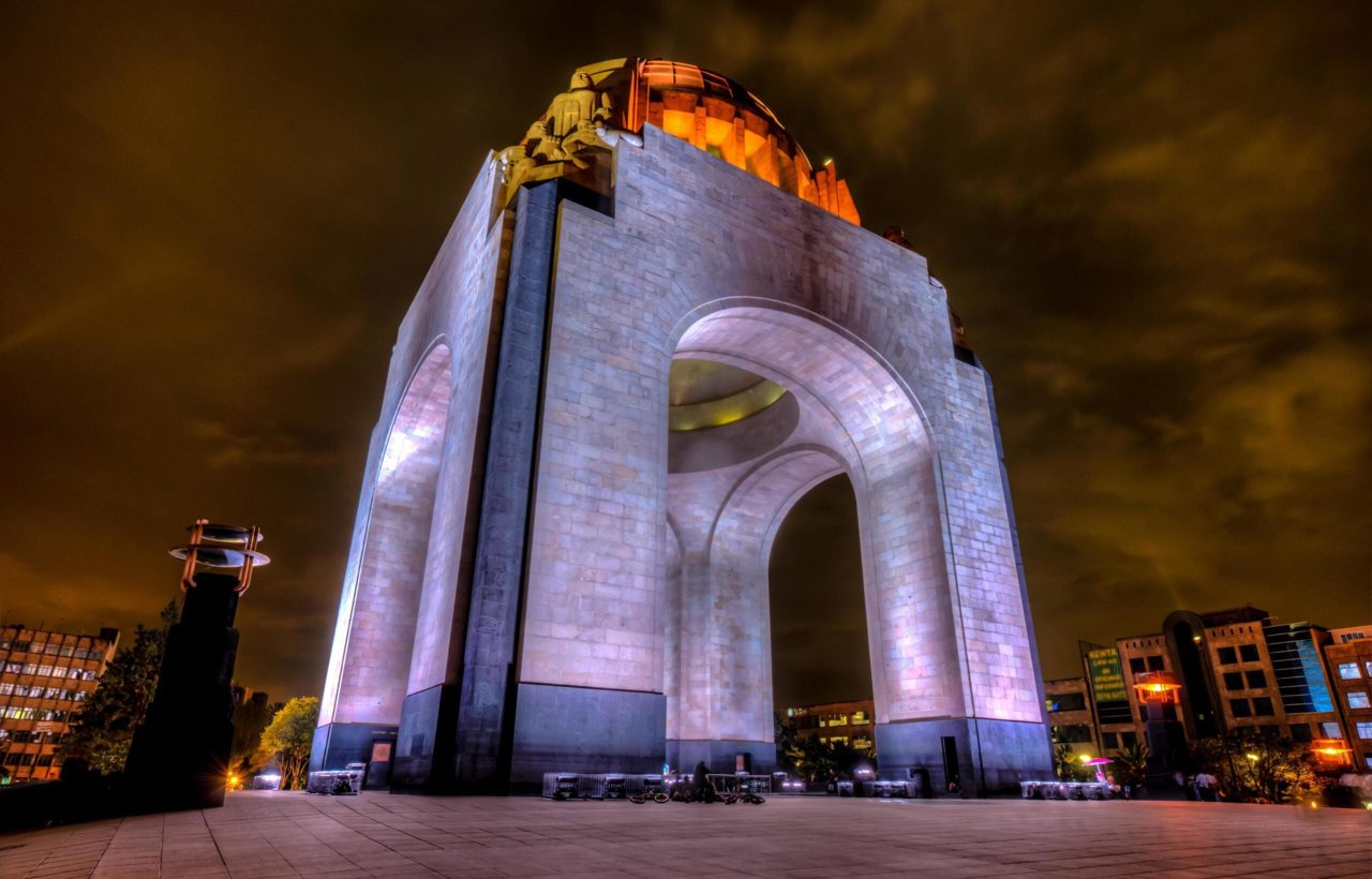 Mexico City Aura Battle Returns to Monumento a la Revolución