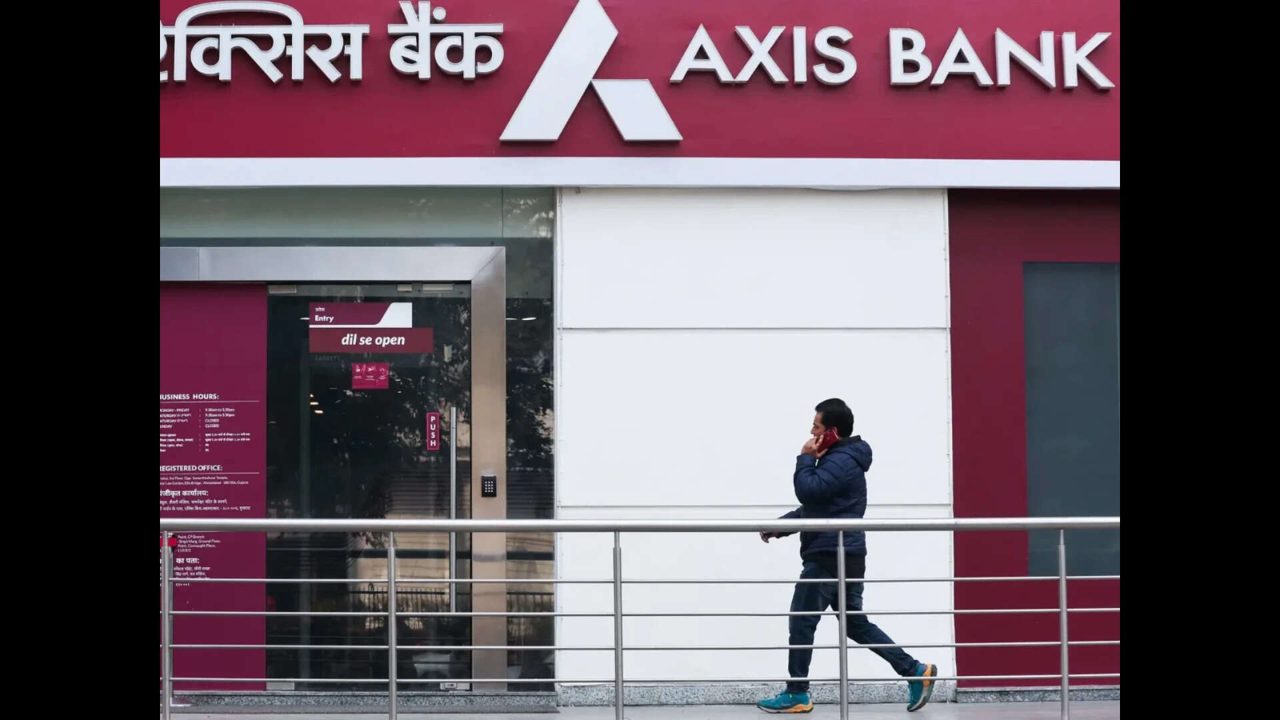 Axis Bank expands corporate play beyond loans, shuns price war