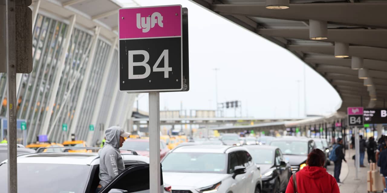 Lyft Shares Rise as It Notches Ridership Growth