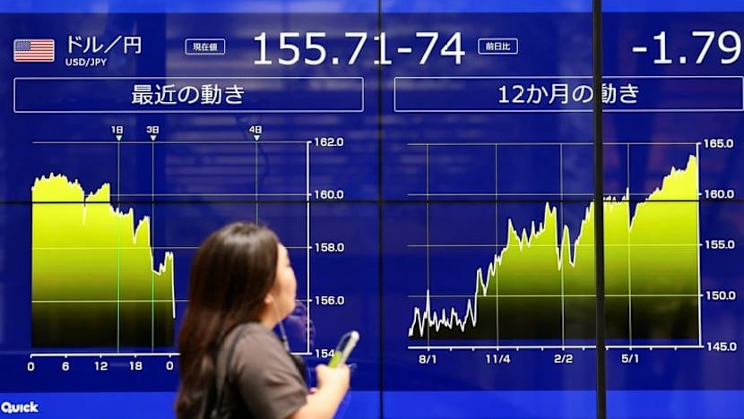 Morning Bid: Yen clings to gains but bond pressure builds