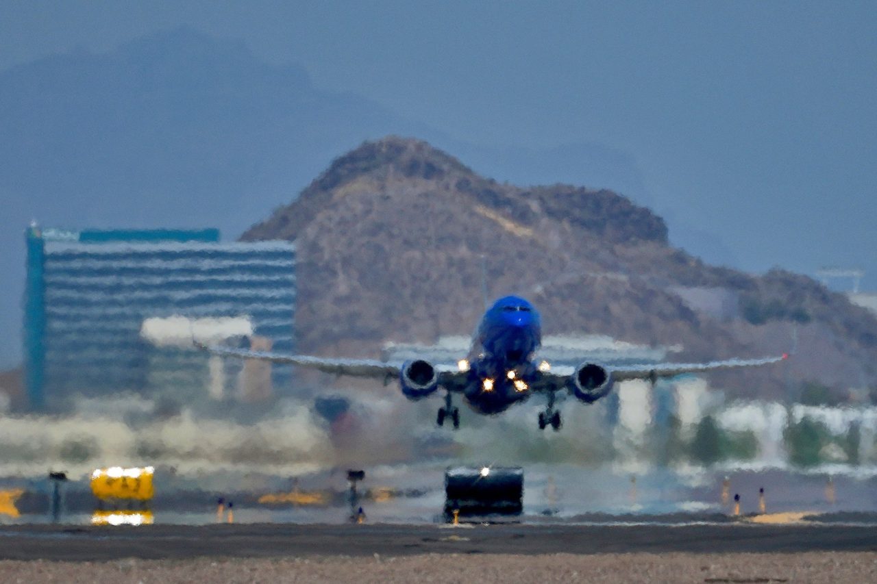 It’s getting too hot to fly: climate‑driven heat waves are forcing airlines to dump passengers and cargo