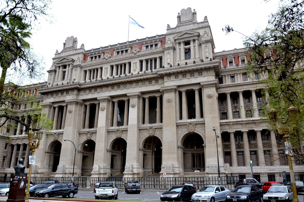 Argentina’s Top Court Curbs Milei’s Power to Rule by Decree