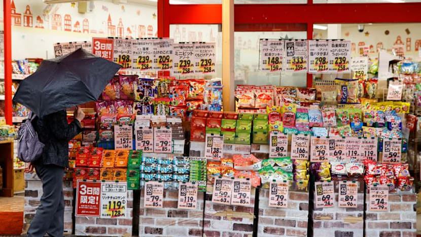Japan August inflation slows ahead of expected rate hike