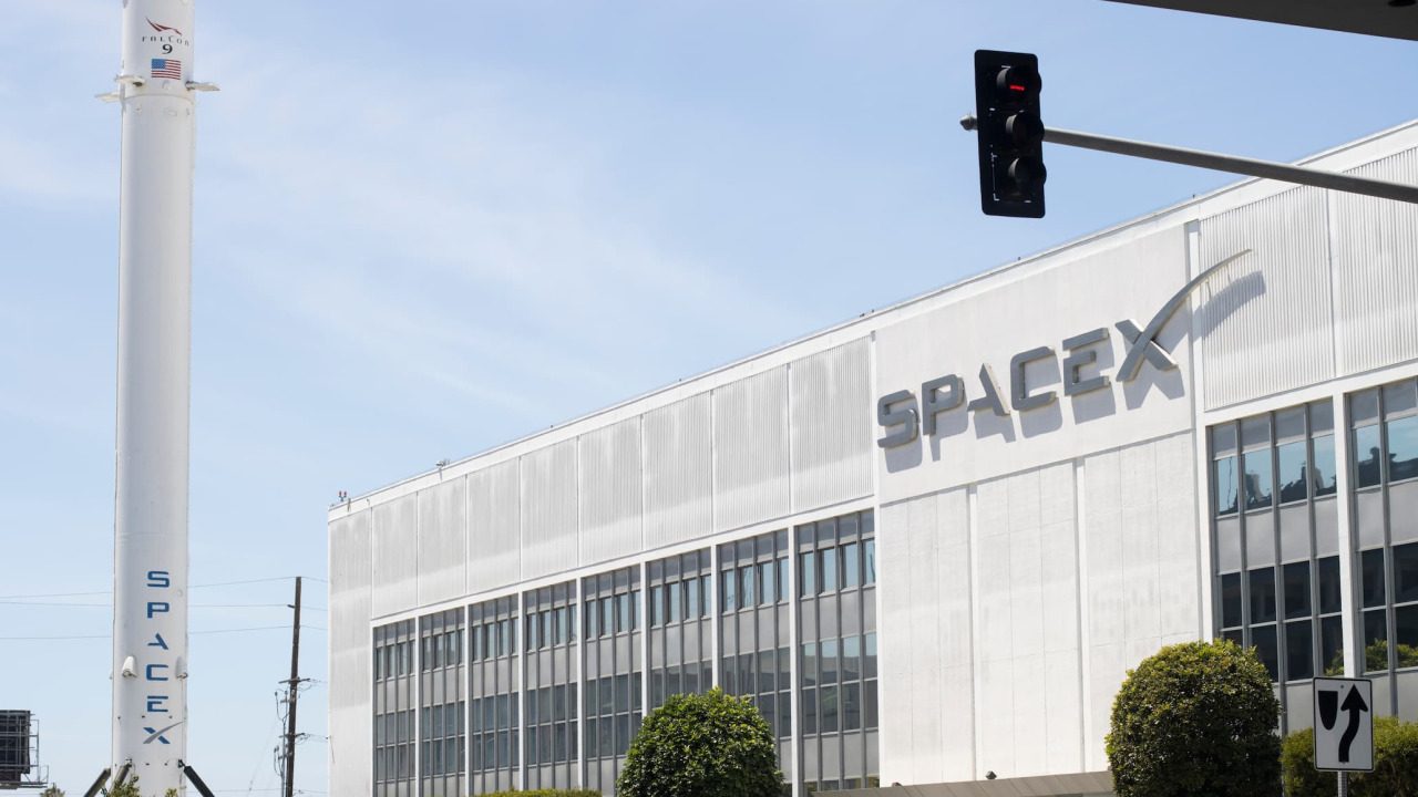 A SpaceX investor thought he had $300,000 in shares — then discovered his firm sold them without notice