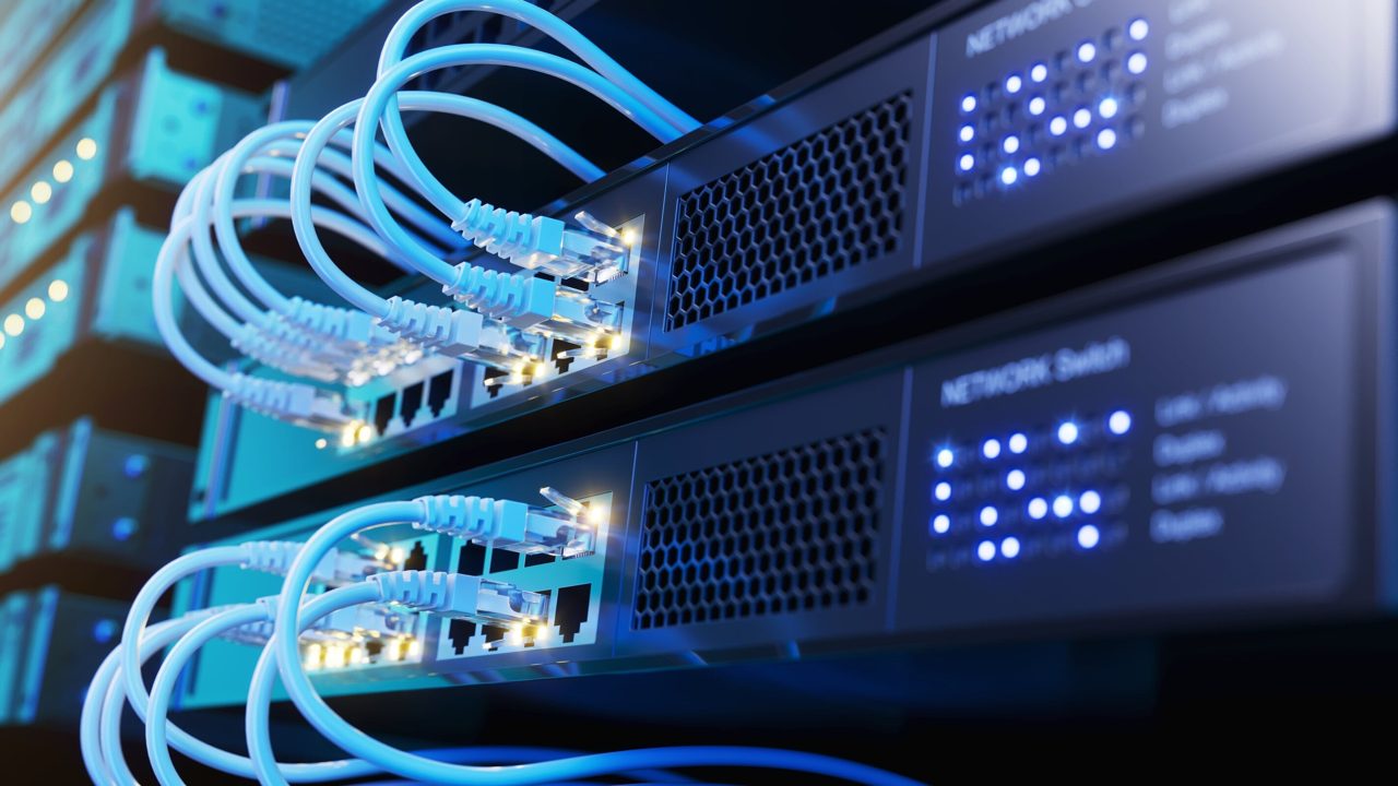 Super Micro Sinks 7% as Taiwan Indicts Employees Over Illegal AI Server Exports to China, Dell Slips