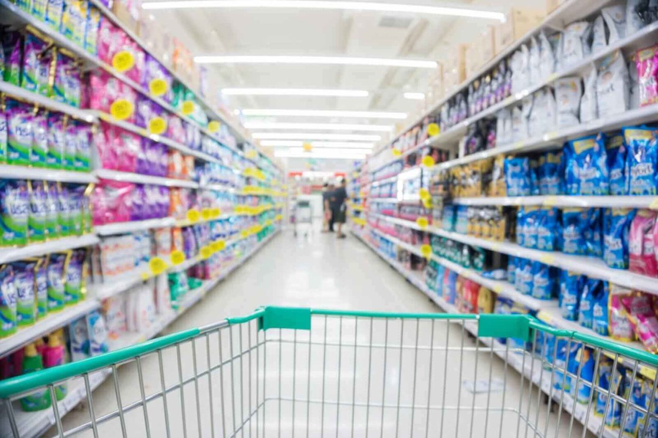 Costco vs. Walmart: 1 Dividend-Paying Retail Giant Stands Above the Other
