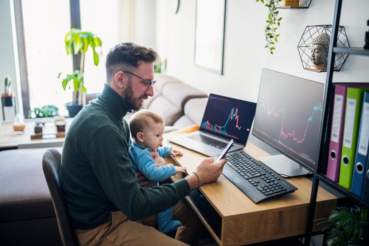 Worried About a Market Crash? These 3 Stocks Beat the S&P 500 in 2008 and 2022