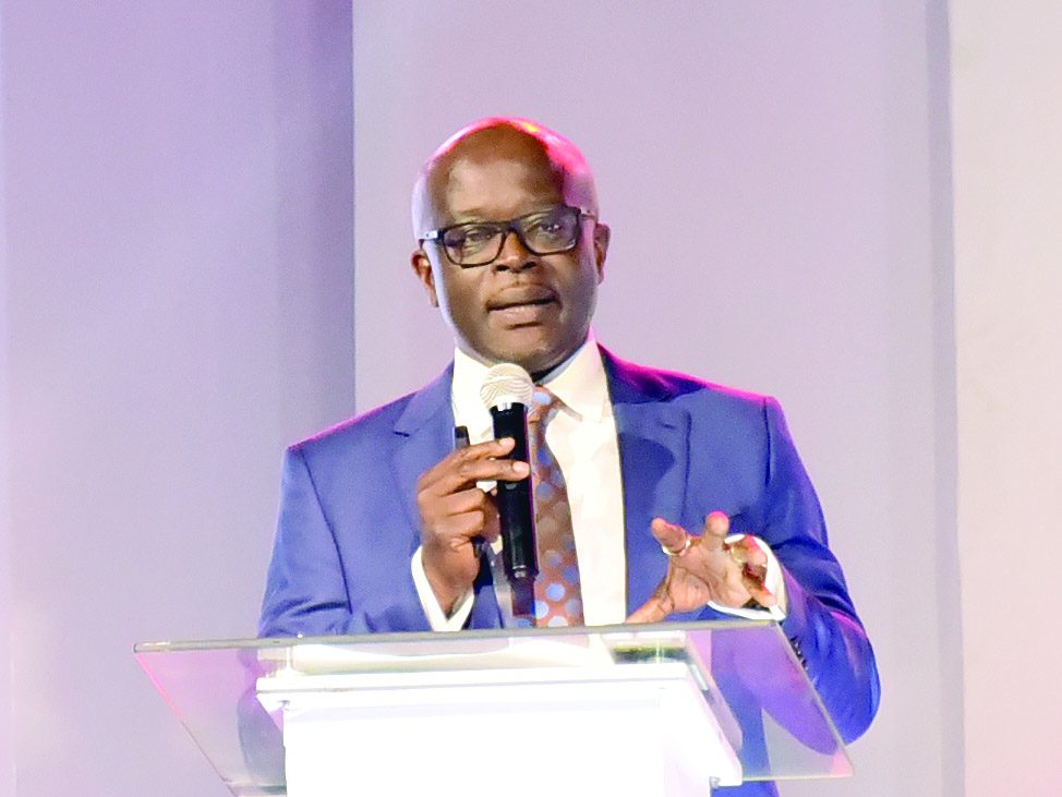 Nigeria growth of 3.87% too slow to sustain economic reforms