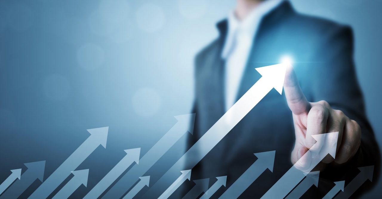 Realty Income outperforms S&P 500 via private capital pivot