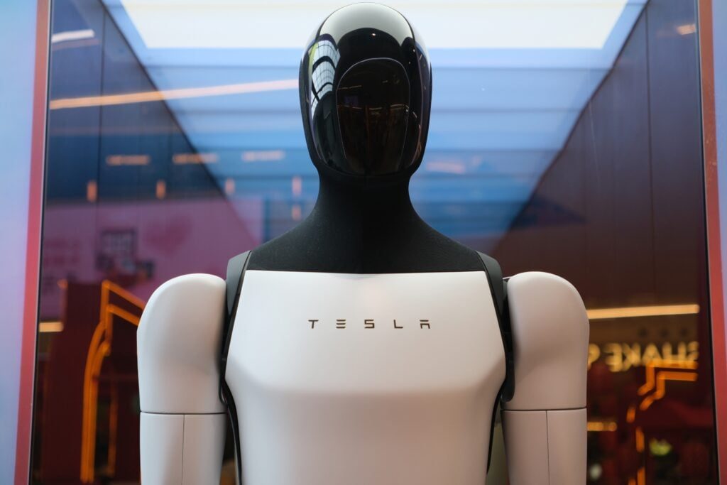 Ross Gerber Questions Tesla's Optimus Bet: 'There's No Revenue Coming Anytime Soon'