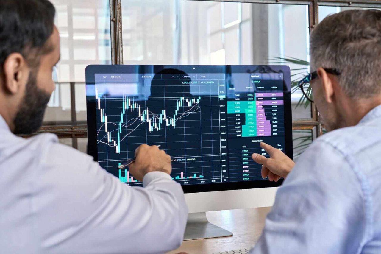 Applied Material Falls Despite Posting Above-Average Q3 Results. Why, and What to Do With AMAT Stock Now.