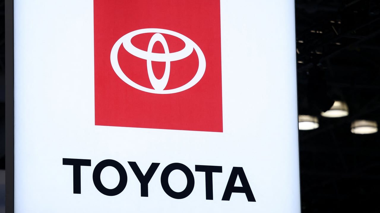 Toyota Q1 2027 earnings: profit surges 76%, stock falls