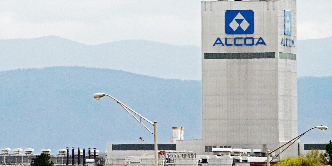 Alcoa Cuts Production Guidance, Says Alumina Prices Stable Despite Iran War