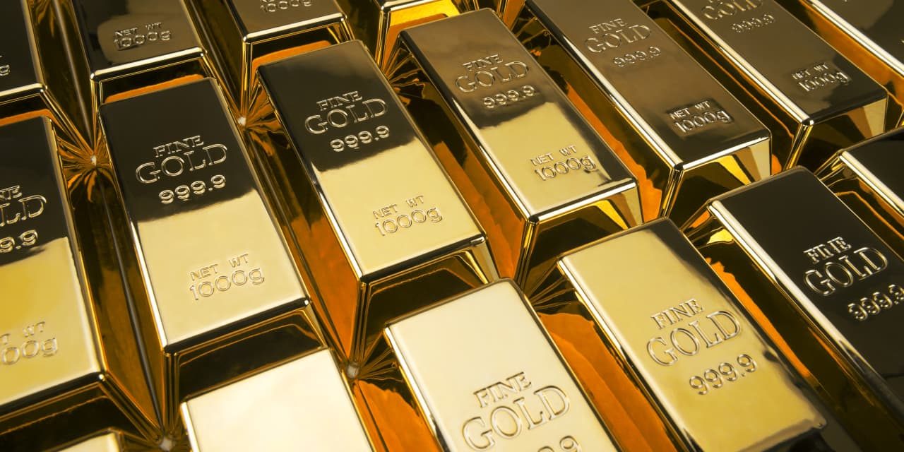 How Gold Beats Stocks This Year