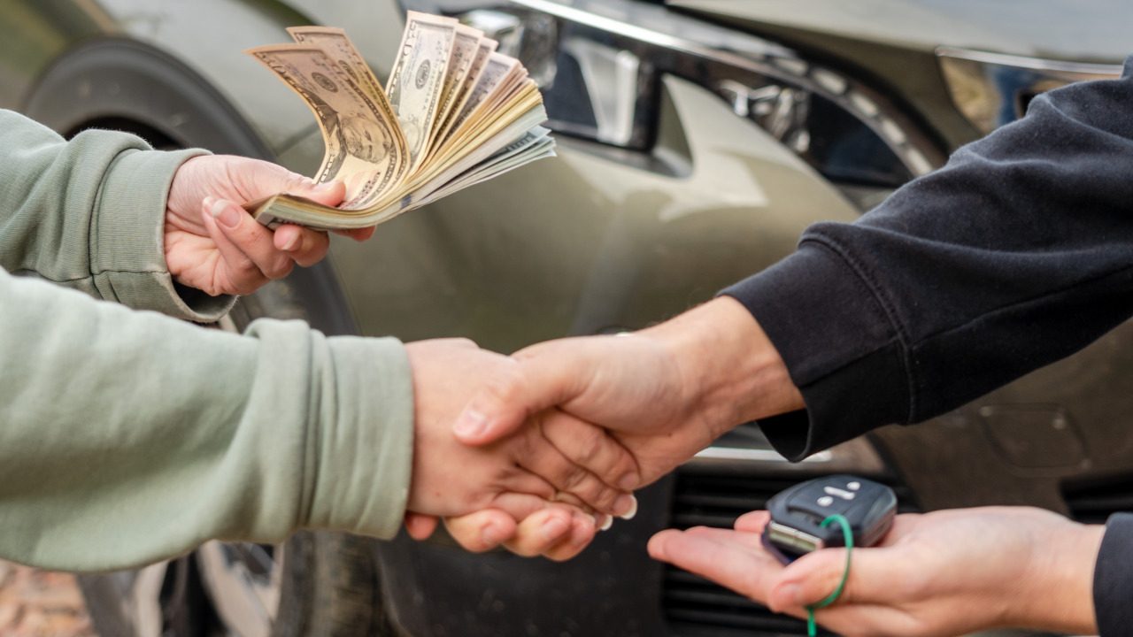 US boomers should probably stop paying cash for their cars. Why a big ‘financial flex’ costs you thousands of dollars