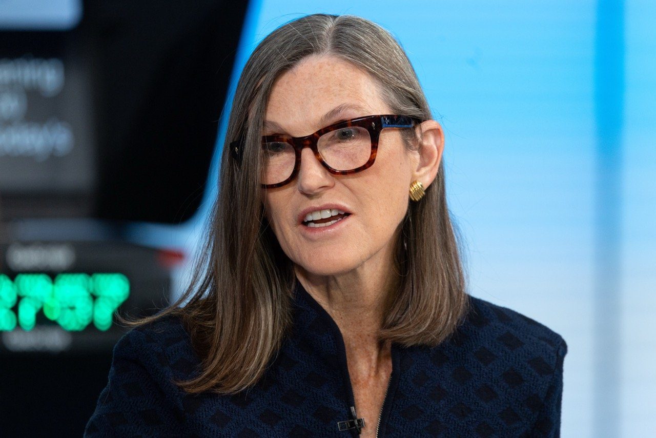 Cathie Wood's Ark Innovation Fund Returned 17% Over the Past Year. Is It Still a Buy After Years of Underperformance?