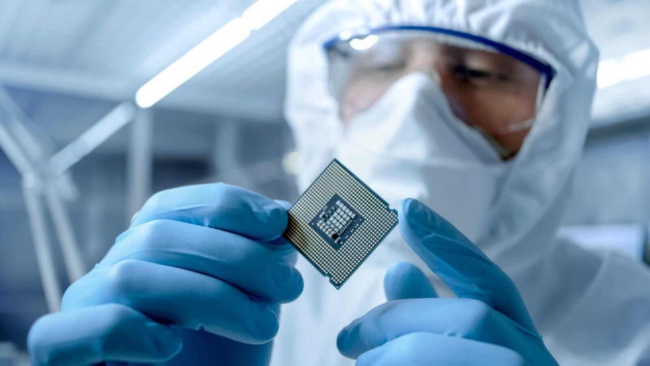 Why the China-Led Weakness in NXP Semiconductors Stock Could Open Doors for Speculators