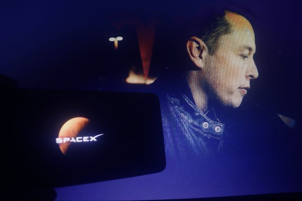Elon Musk Sees Humans on Mars in 5–7 Years — And He Has $112 Billion Riding on It